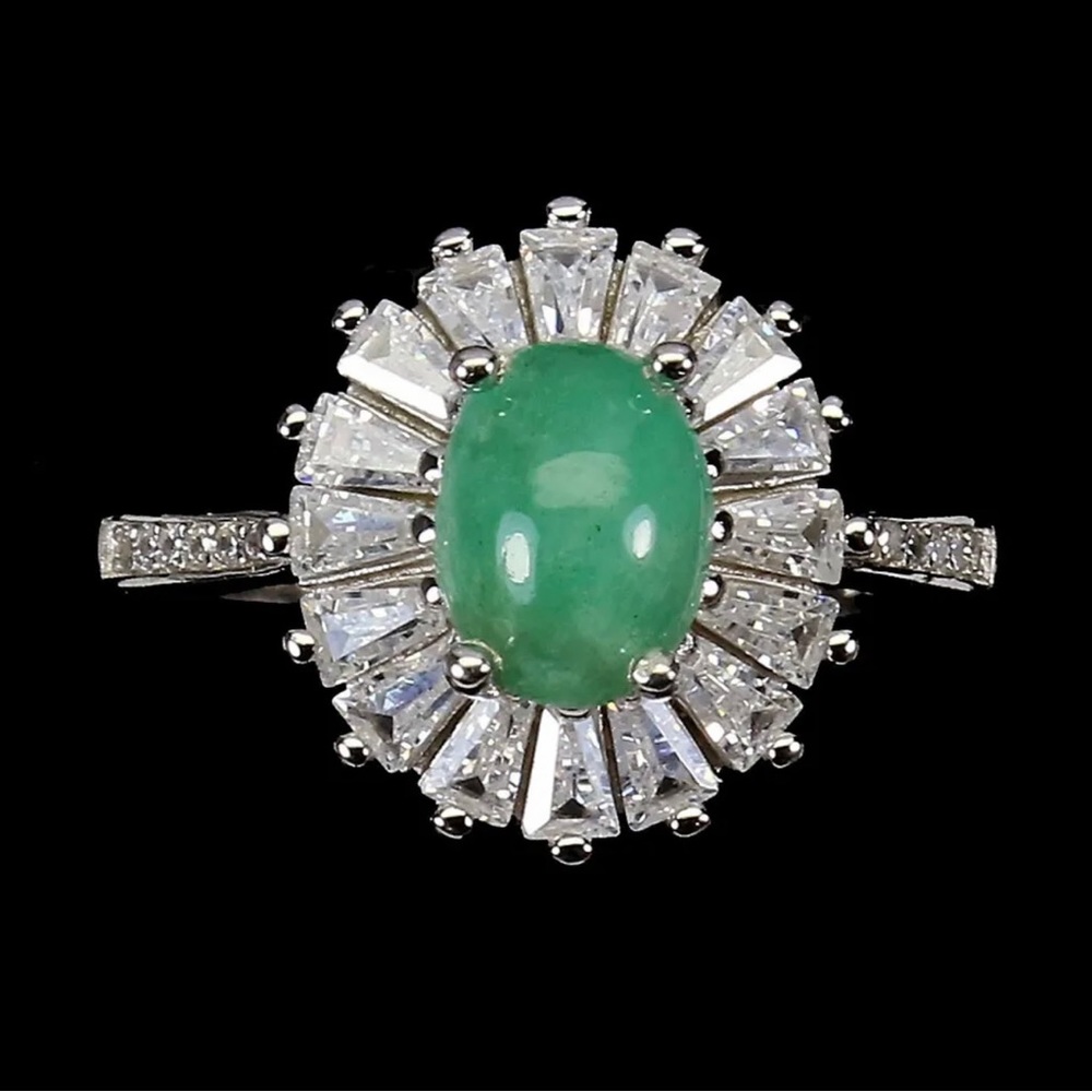 Luxury Emerald Ring (925 Silver) - image 1